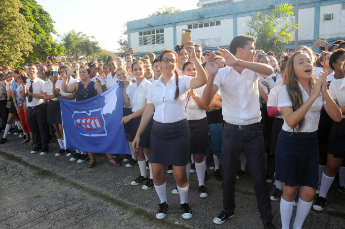 Estudiantes de la Enseñanza Media: 48 diciembres haciendo futuro