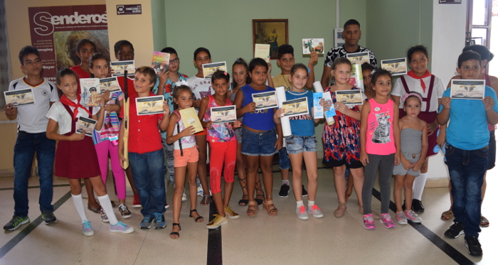 Concurso estudiantil Yo presento mi libro 