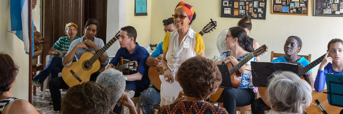 Maestros Makarenko: élites de la enseñanza cubana
