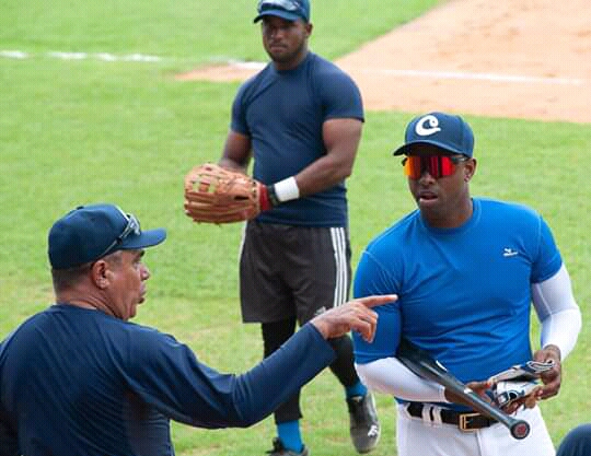 Desde que comenzó la Serie, Leslie entrena y viaja con el equipo. Foto: Leandro Pérez Pérez/Adelante  Leslie Anderson