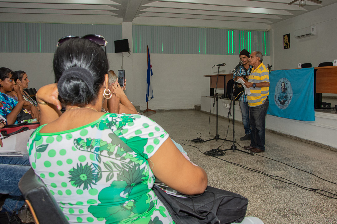 En verso y prosa, homenaje a las mujeres cubanas desde Camagüey