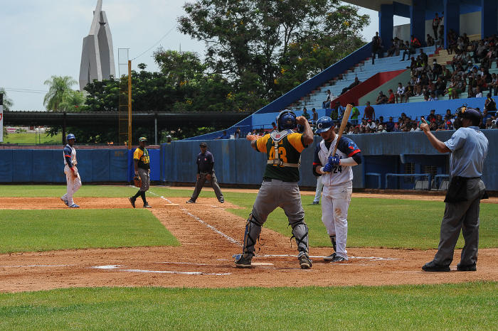 Fotos: Leandro Pérez Pérez/ Adelante  Camagüey recibe KO de Pinar del Río