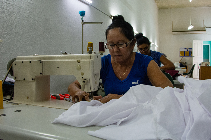 Foto: Leandro Pérez Pérez/ Adelante Continuarán arreglos de uniformes escolares en Camagüey