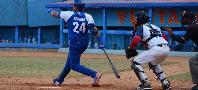 Industriales propina segunda barrida consecutiva a los Toros