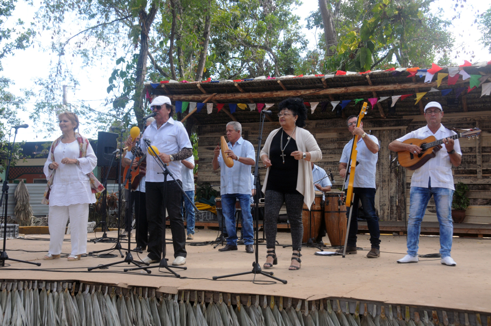 A pocas horas, la Fiesta del Tinajón