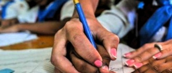 Un Premio Especial para 19 educadores camagüeyanos