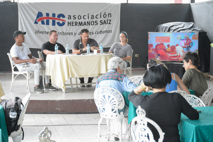 Foto: Alejandro Rodríguez Leiva / Adelante Jóvenes creadores camagüeyanos promueven atractiva feria