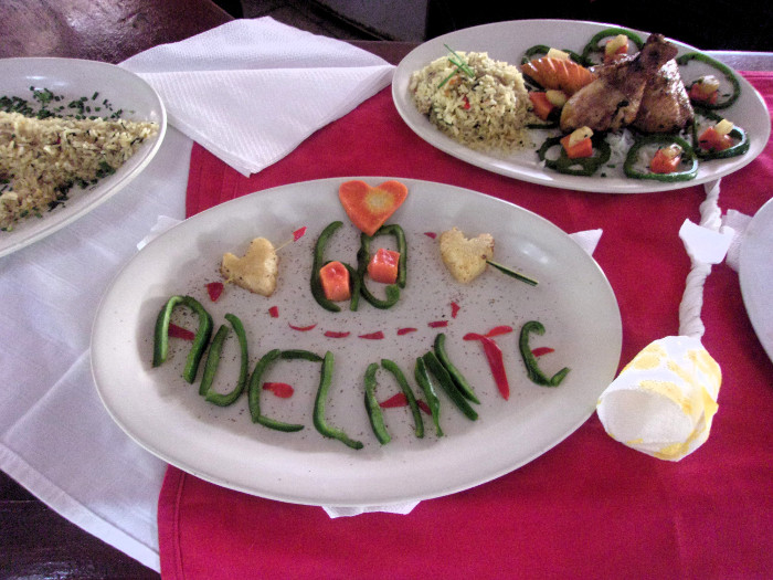 Decoración para los 60 de Adelante