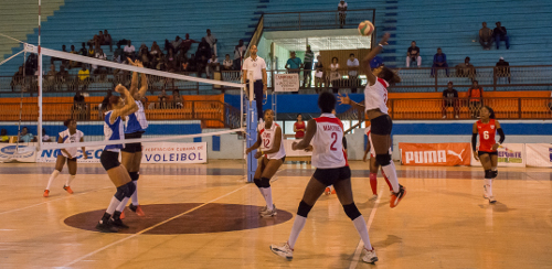 Campeonato Nacional de Voleibol (f): Favoritas cumplen en el debut