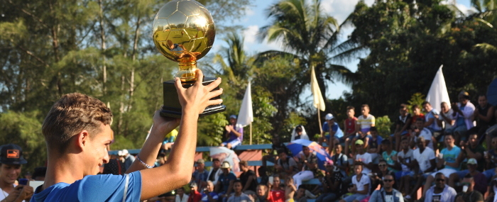 Rueda el balón para los jóvenes camagüeyanos