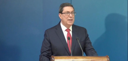 No es posible que la ayuda verdaderamente humanitaria descanse en la violencia