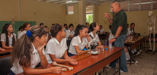 Camagüey por continuidad de estudios y cobertura docente