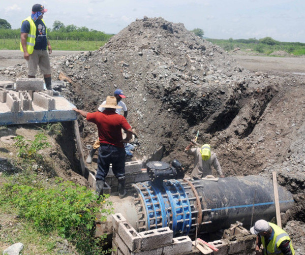 Trabajan por restablecer bombeo de agua a la ciudad de Camagüey 