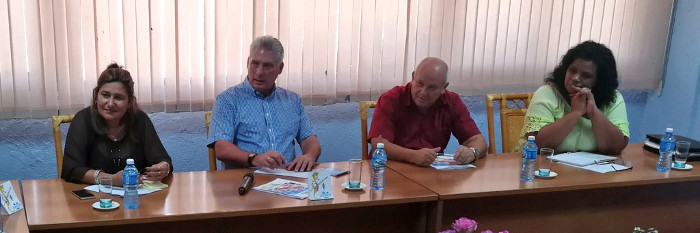 Recorre Díaz Canel empresa pesquera en Santa Cruz del Sur
