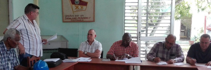 Salvador Valdés urges to intensify the production of food