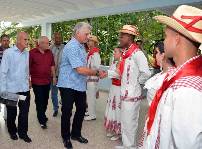 El conjunto músico danzario Maraguán prestigia el arte aficionado de las universidades cubanas. 