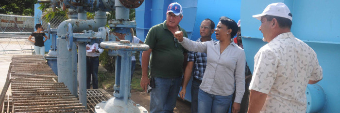 Vicepresidenta cubana evalúa mejoras tecnológicas de acueducto 