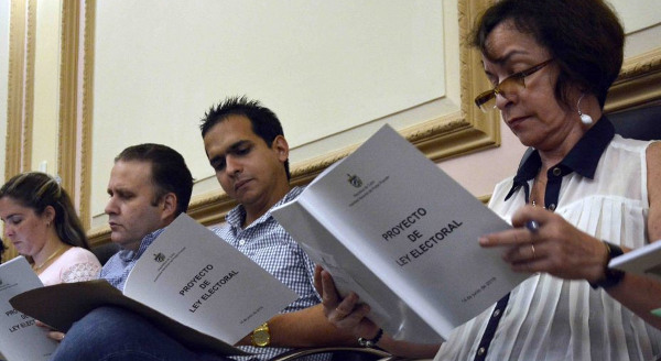 A debate, Proyecto de Ley Electoral