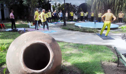 Comenzó Simposio de yoga en Camagüey