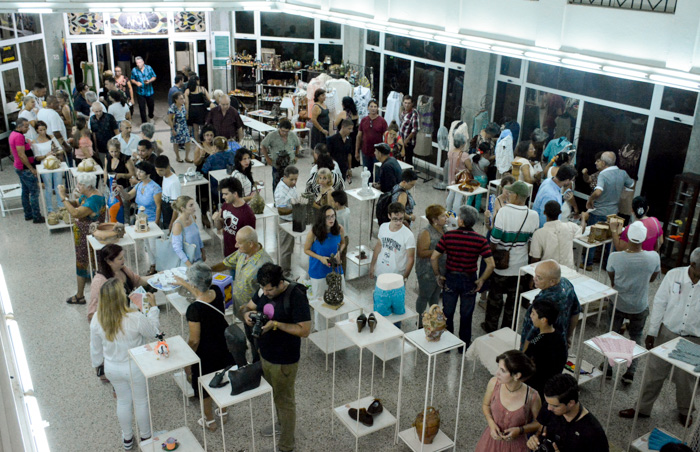 Esta es la galería Midas, con una de las muestras de artes plásticas y de objetos decorativos exhibidos a propósito del evento.  