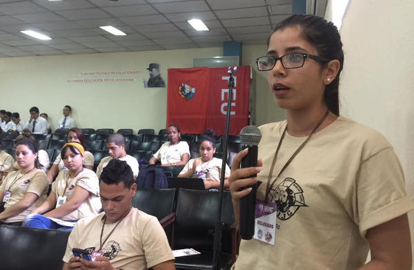 Jóvenes de la universidad camagüeyana debaten sobre una militancia más juvenil