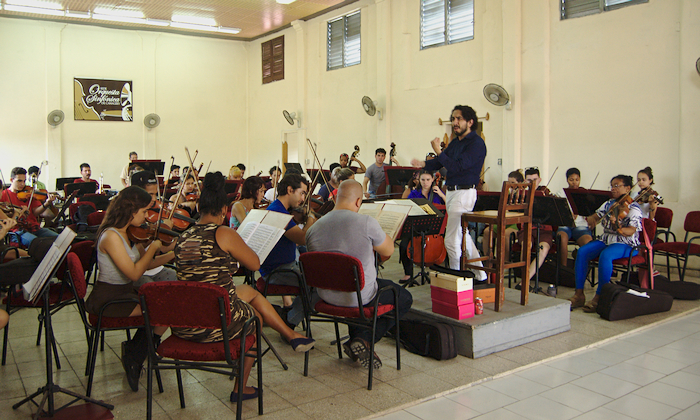 Ecuadorian artist to lead Camagüey’s Symphonic Orchestra 