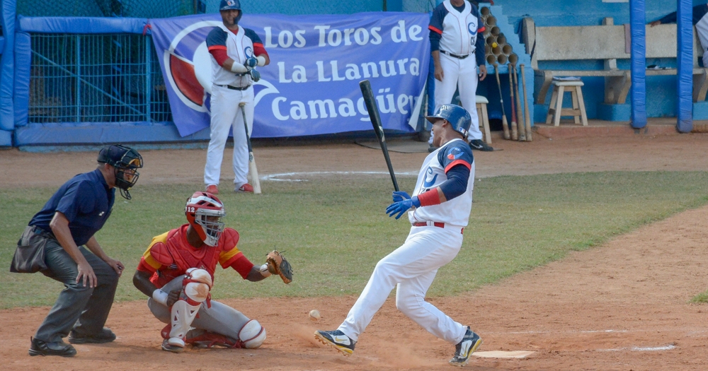 En suspense, Toros vs. Cocodrilos