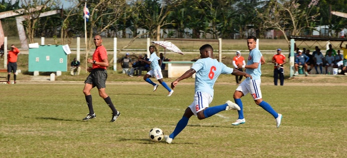 Miuras inician la Liga goleando a Sancti Spíritus