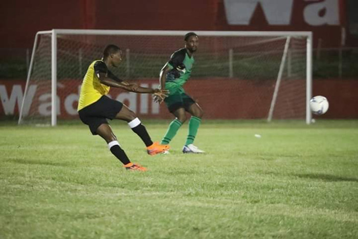 Fotos: Cortesía de los futbolistas Coroneaux y Nápoles mudan sus goles a Antigua y Barbuda