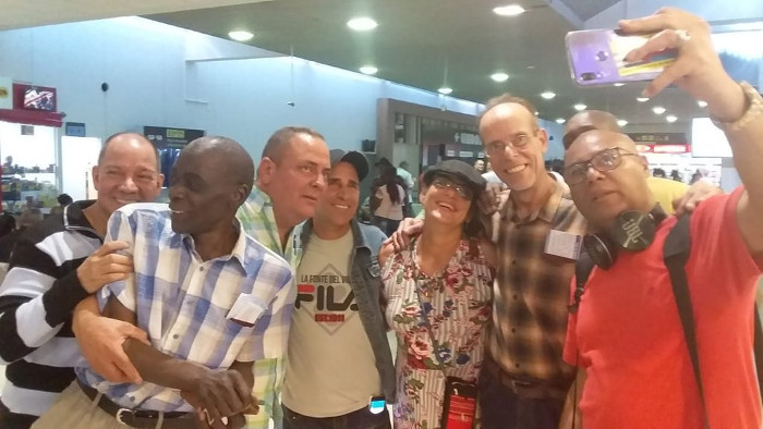 En libertad colaboradores cubanos detenidos en Bolivia