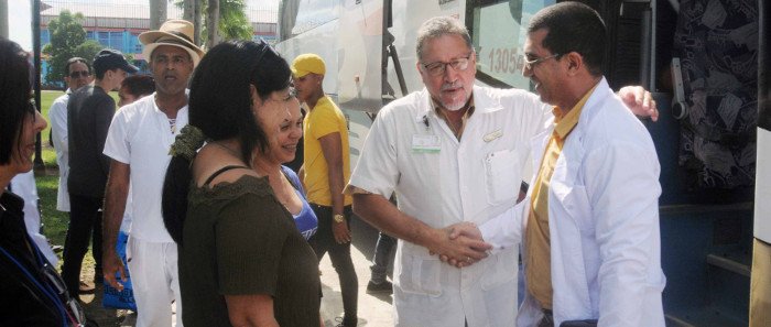  De Ecuador a Camagüey, profesionales con dignidad