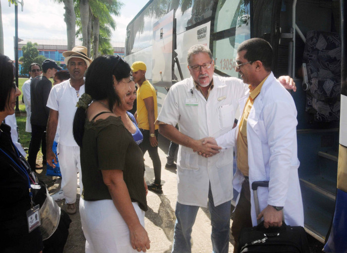  De Ecuador a Camagüey, profesionales con dignidad