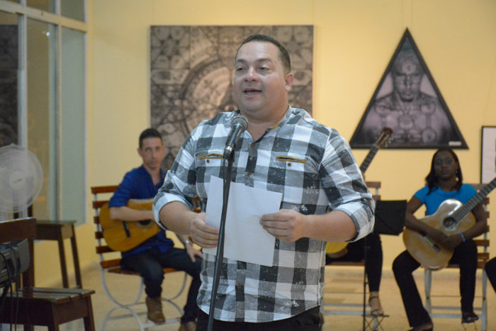 Ya está abierta la convocatoria para el “Ballagas” del 2020, cuando se concursará en ensayo, “nueva oportunidad para mover el pensamiento desde el corazón de la patria, en la Cuna de la Literatura Cubana”, invitó Yunielkis Naranjo Guerra, director del Centro Provincial del Libro y la Literatura en Camagüey.