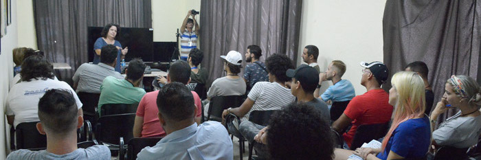 Dan taller a aspectos legales para el audiovisual cubano