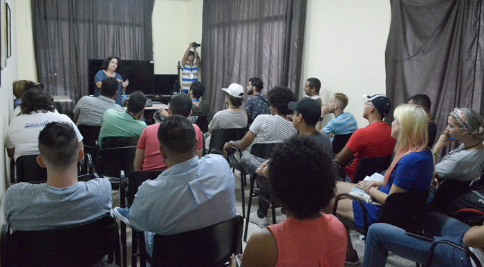 Foto: Alejandro Rodríguez Leiva/ Adelante Dan taller a aspectos legales para el audiovisual cubano