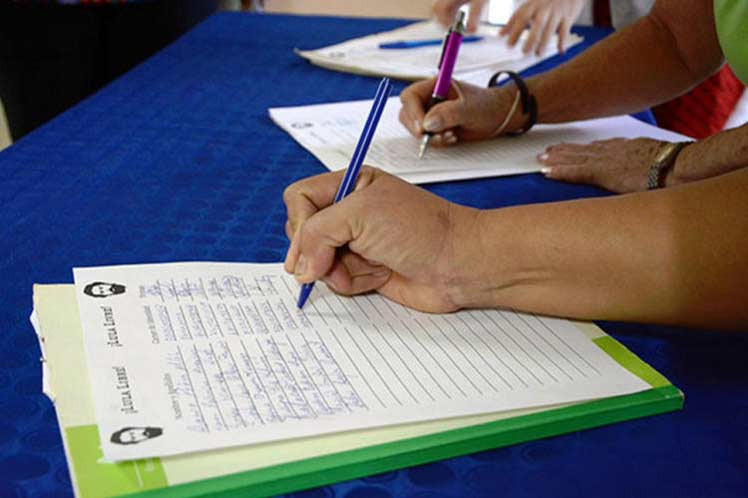 En español o portugués, libre o “livre”, ¡pero ya!