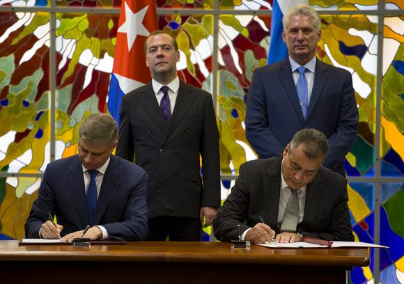 Cuba y Rusia refuerzan cooperación en sectores clave