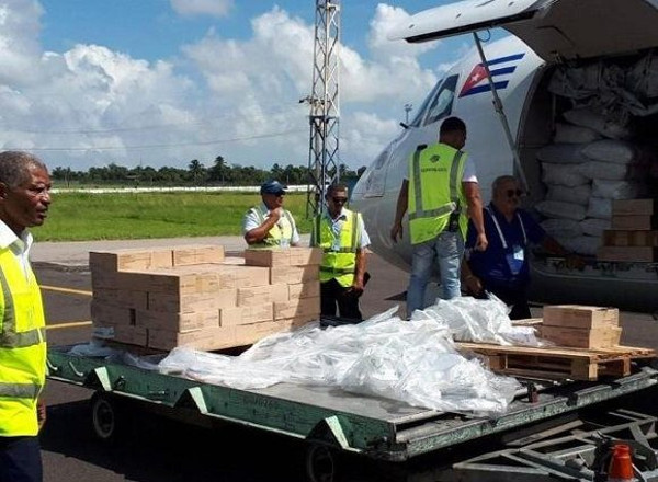 El Gobierno de Cuba envió hoy a Bahamas un cargamento de ayuda humanitaria. Foto: @BrunoRguezP Bahamas reconoce ayuda humanitaria de Cuba