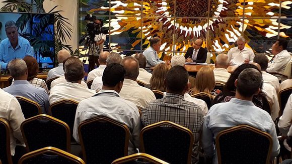  Alejandro Gil, ministro de Economía, interviene en la segunda comparecencia especial del presidente Díaz-Canel en la Mesa Redonda.