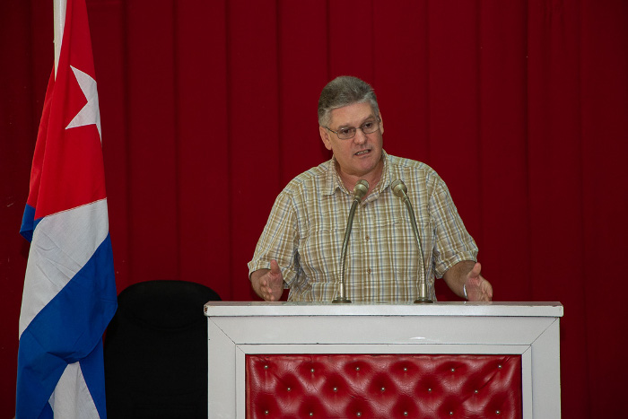 The minister of Economy, Alejandro Gil, reaffirmed the will to increase the productions without having the fuel usage increasing too much.