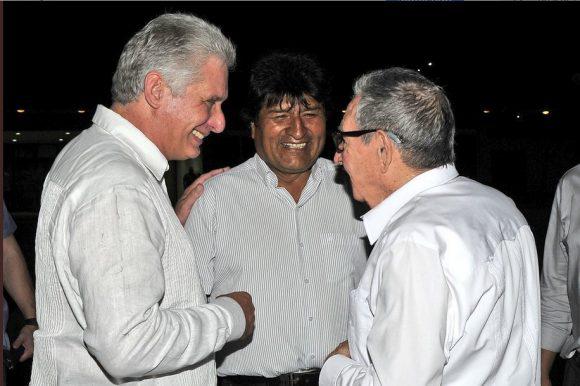 Recibieron Raúl y Díaz-Canel a Evo Morales