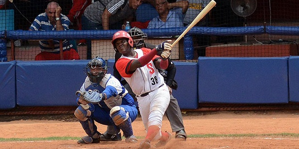 Toros ahora en segundo lugar de la Serie beisbolera