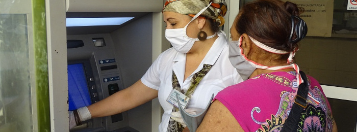 Bancos camagüeyanos extreman medidas sanitarias y reajustan servicios