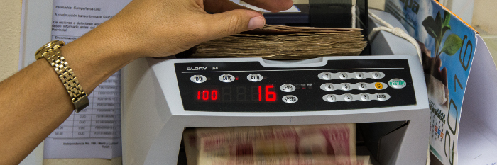 Suspende CADECA cambios de moneda libremente convertible en aeropuertos