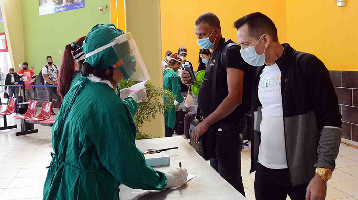 Foto: Rodolfo Blanco Cué/ ACN Camagüey refuerza acciones de control a viajeros internacionales
