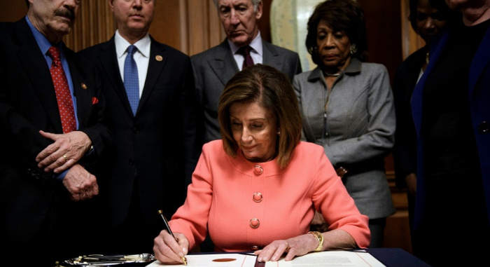Prestan juramento senadores de EE.UU. para juicio político de Trump