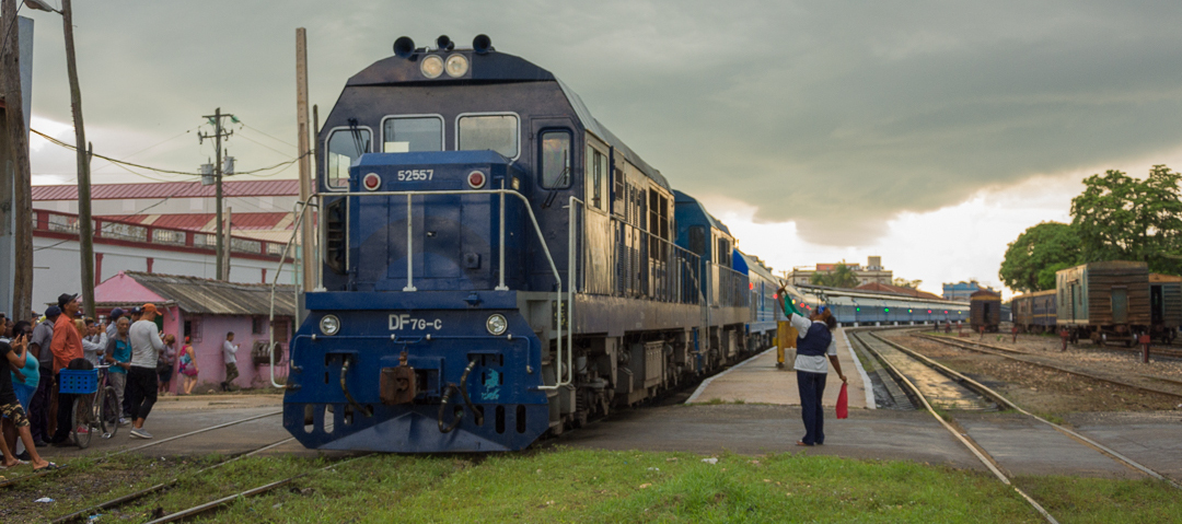 Festejan su día trabajadores ferroviarios