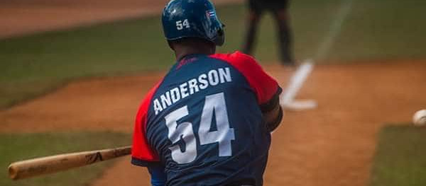Camaguey derrota a Industriales en la noche de Anderson