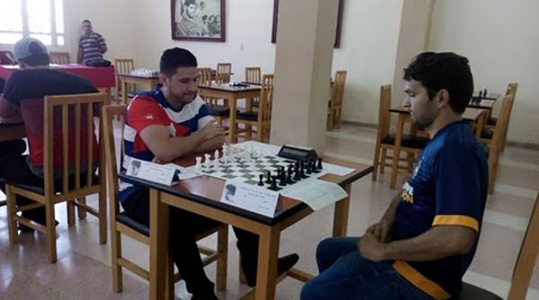 Duelo Albornoz-Yasser en final del nacional de ajedrez