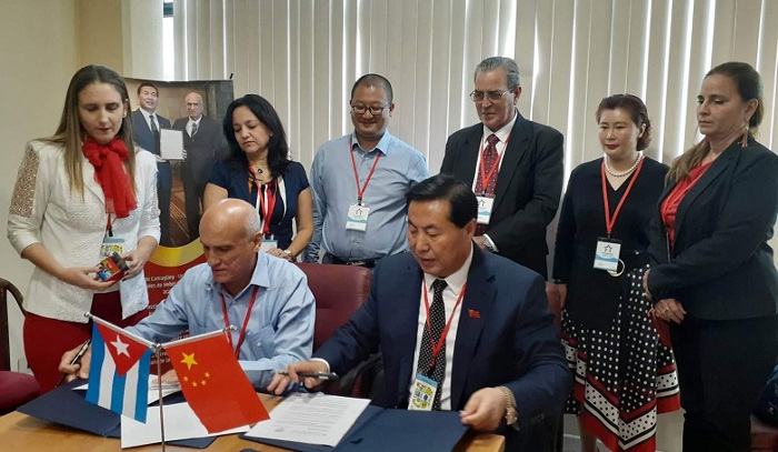 Universidades de Camagüey y de Hebei crearán instituto de inteligencia artificial